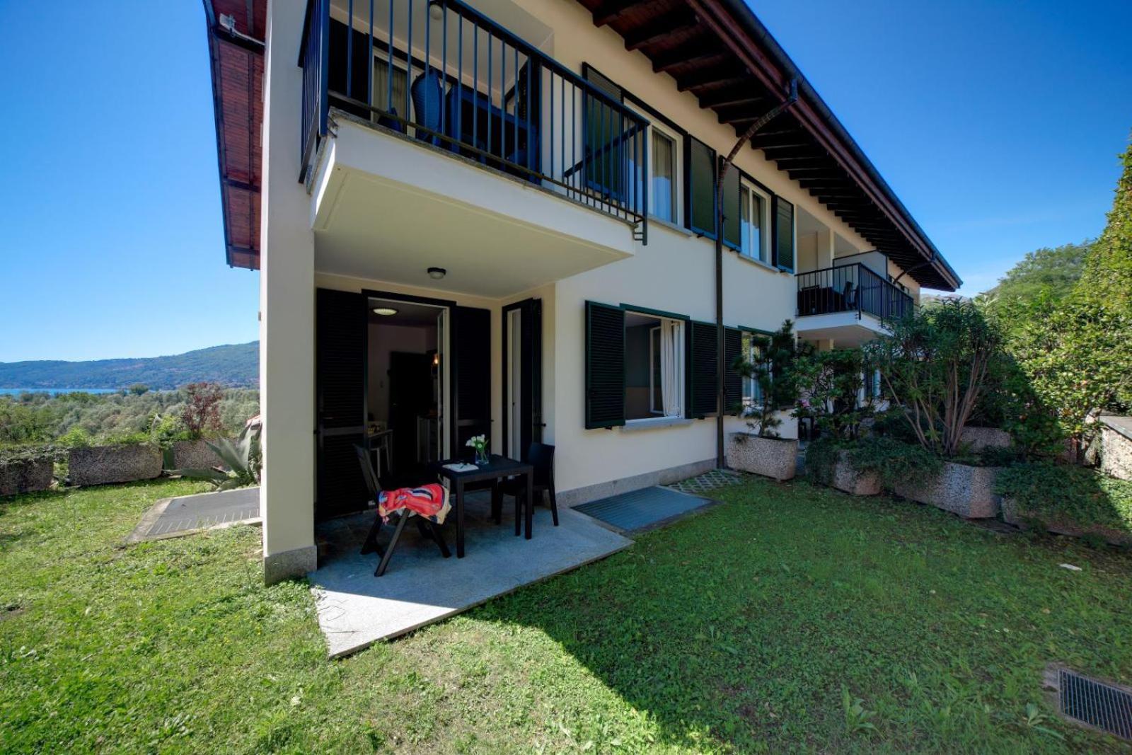 Residence Isolino Verbania Exteriör bild